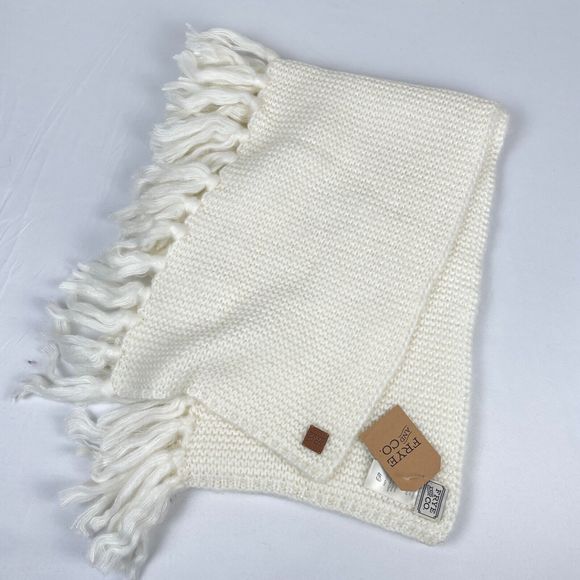 Frye & Co. Scarf Wrap Fringed Ivory Acrylic Winter Accessory NWT Womens - Picture 2 of 6
